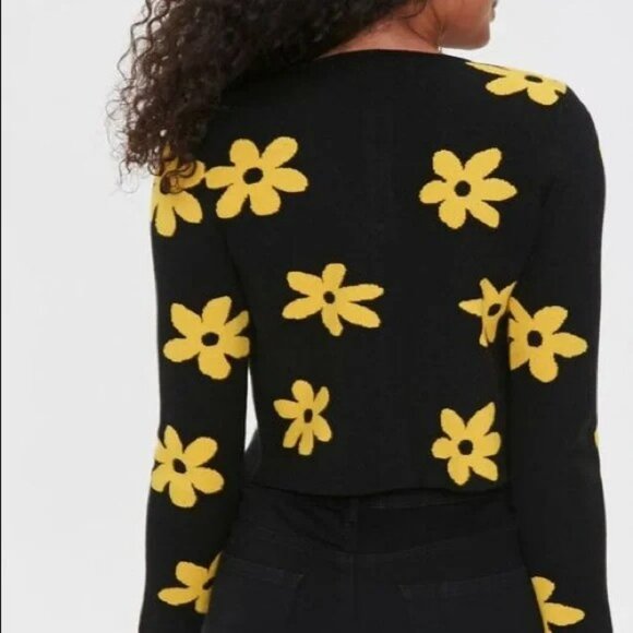 Retro Daisy Print Button front Cardigan Sweater - Picture 5 of 16